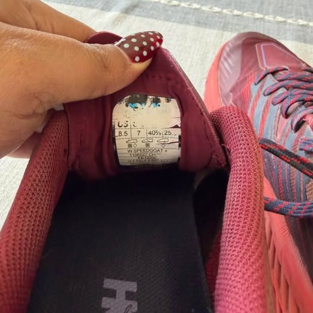 Hoka One One Running Shoes Womens Size 8.5 Speedgoat 4 Red Maroon Sneakers Gym - Picture 9 of 10
